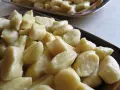 Pyszne, domowe kopytka na talerzu. Idealne, gdy zastanawiasz się, ile gotować kopytka, by były miękkie.